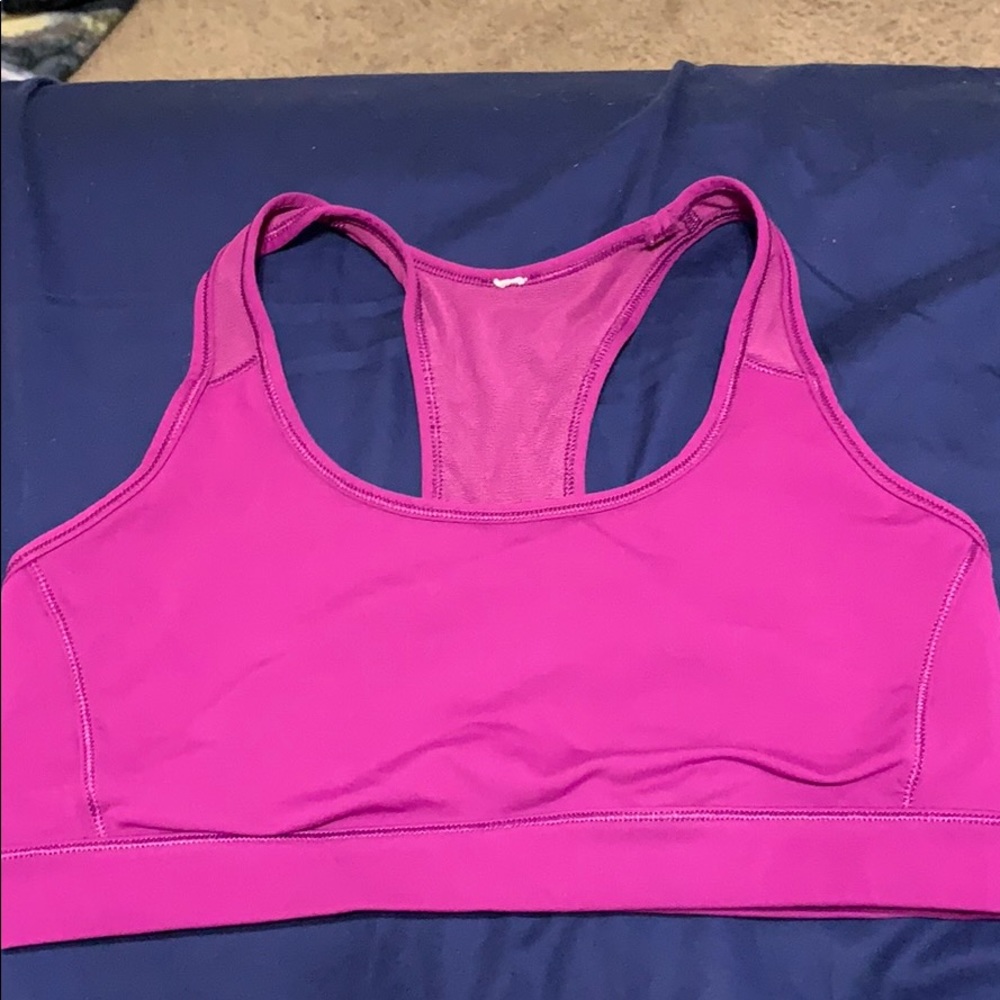 Lululemon sports bra size 6